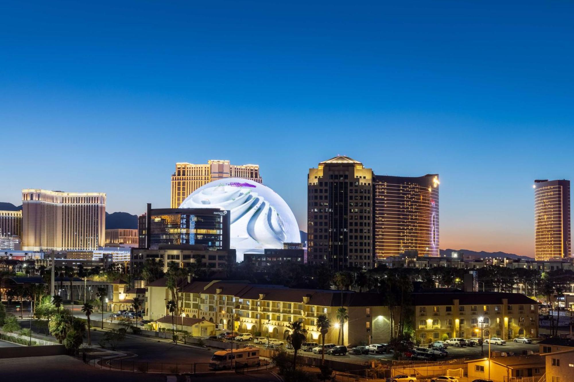 Doubletree By Hilton Las Vegas East Flamingo Εξωτερικό φωτογραφία