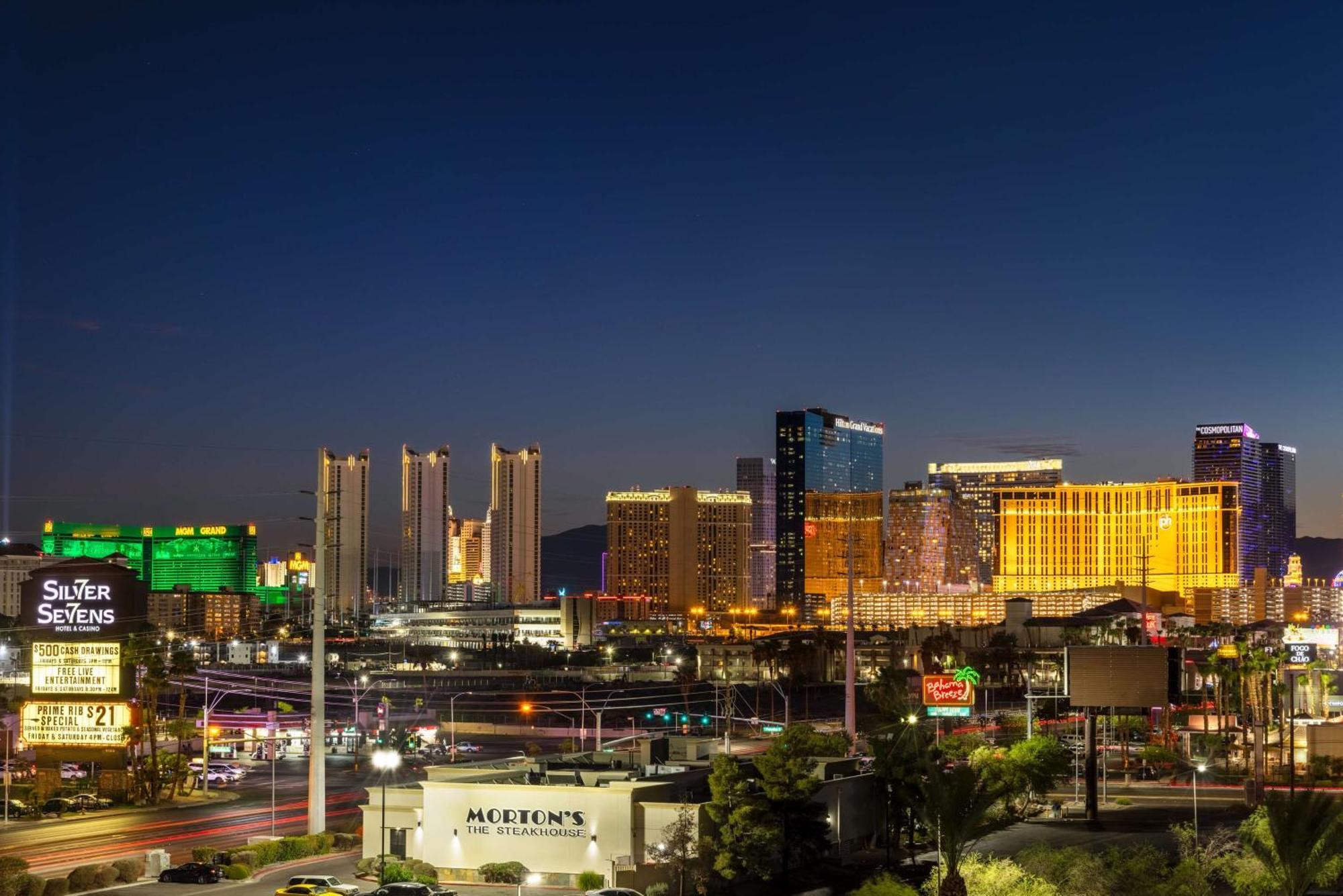 Doubletree By Hilton Las Vegas East Flamingo Εξωτερικό φωτογραφία